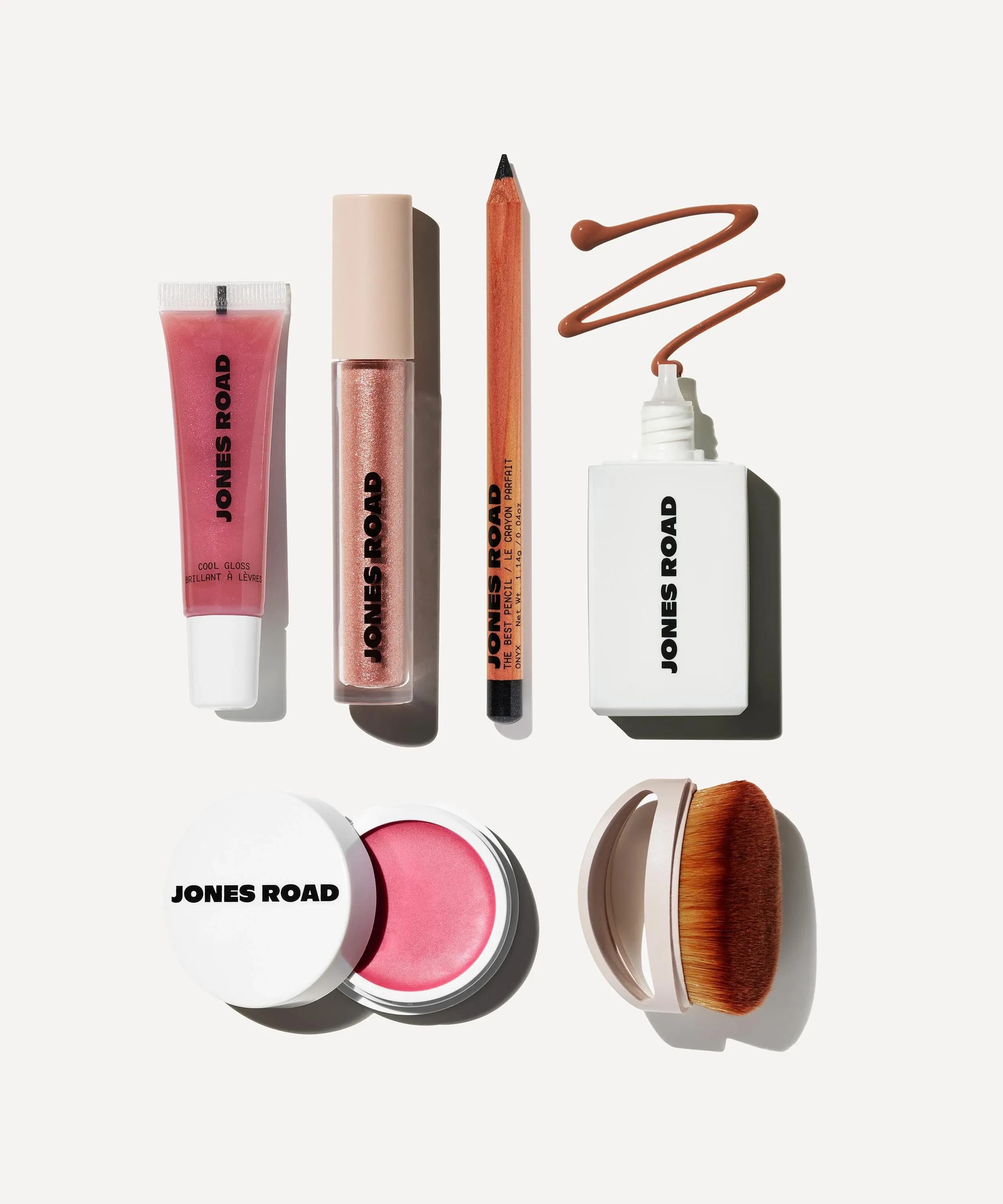 The Makeup Travel Kit 2.0 in Flushed