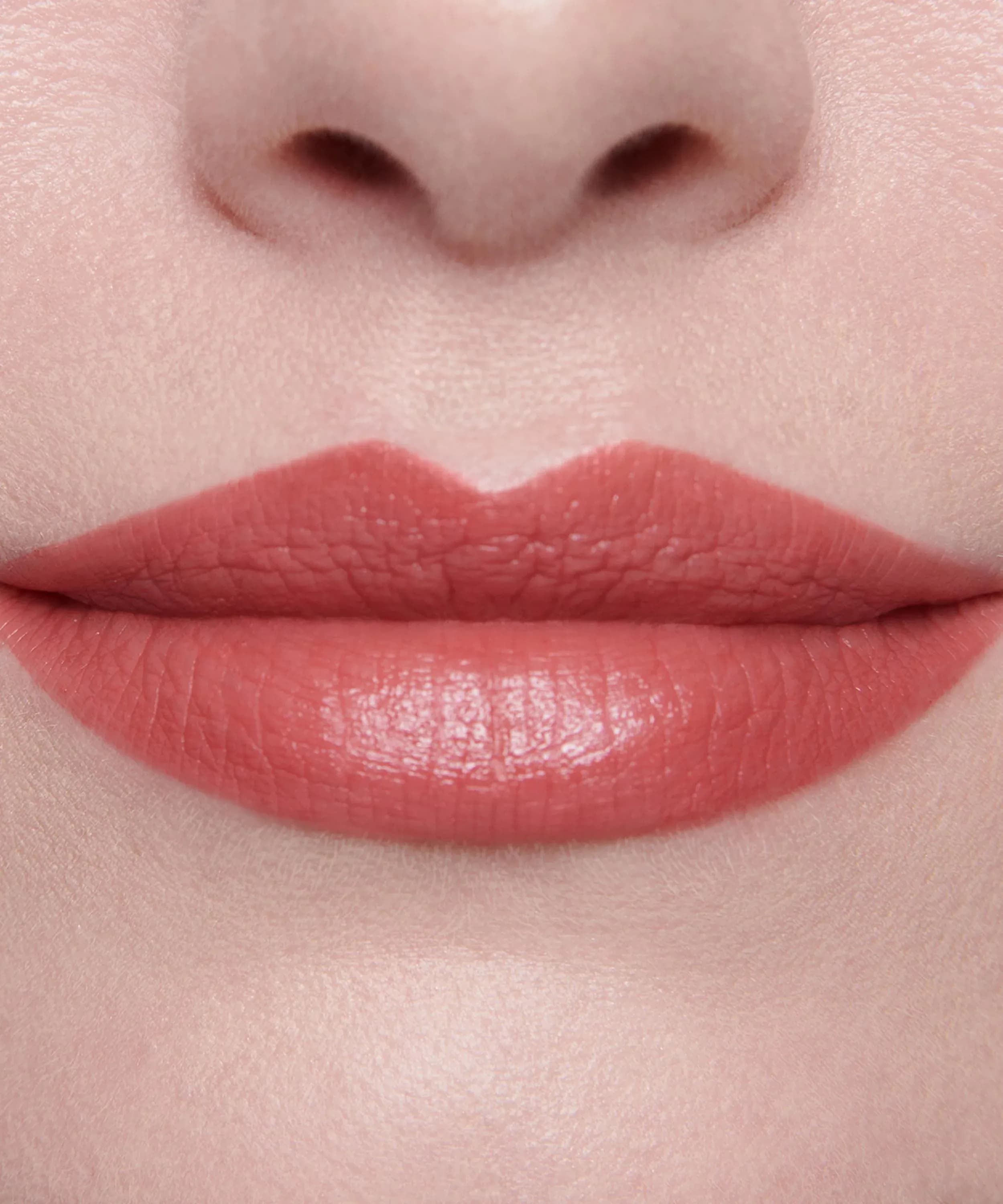 makiyazh_guby_lisa_eldridge_beauty_000796999_3